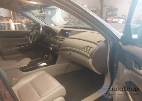 2008 Honda Accord 2.4 Ex-L from USA, damaged, VIN 1HGCP268X8A137133